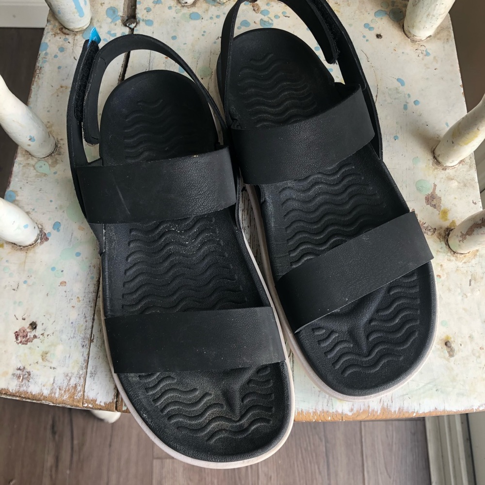 ladies black Native Ellis sandals